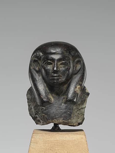 Head and chest of a shabti figure